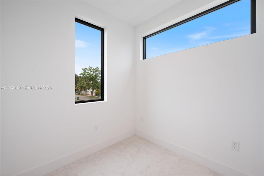 Spacious, unfurnished interior of a new home in , Miami (Image 21).