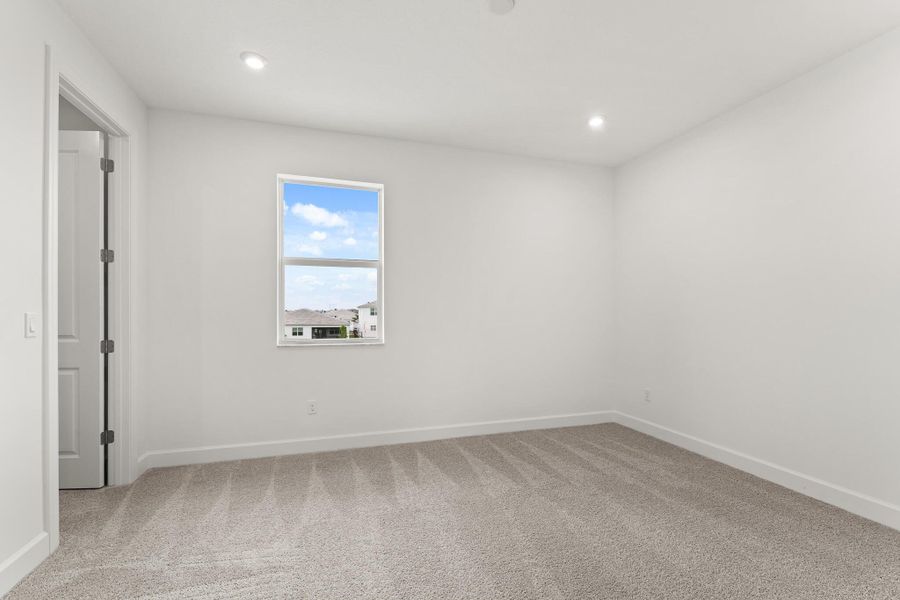 Spacious, unfurnished interior of a new home in Tradition - Seville, Port St. Lucie (Image 16).