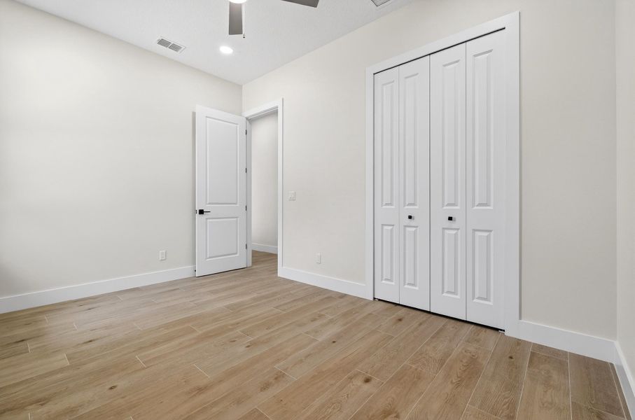 CM MEDIA-21 CM MEDIA-21