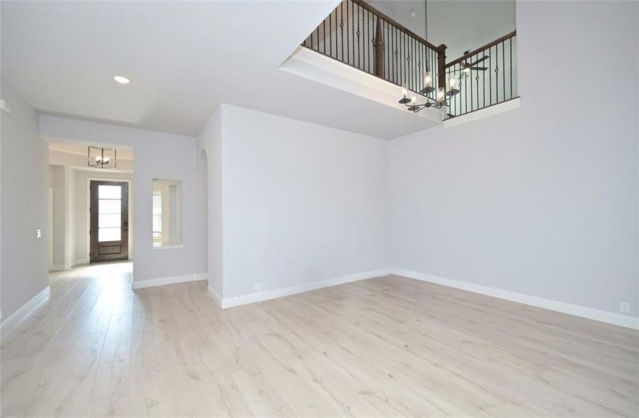 Spacious, unfurnished interior of a new home in Coyote Crossing, Godley (Image 19).