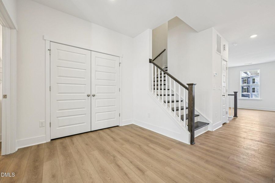 37-web-or-mls-Bayflower Wy-S3101-037