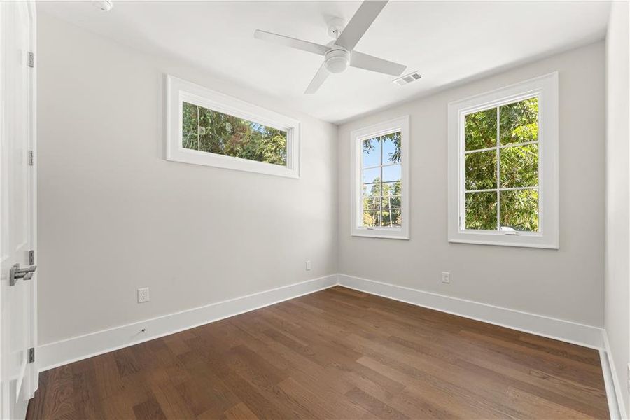 Spacious, unfurnished interior of a new home in , Gainesville (Image 21).
