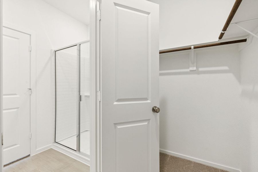 Spacious, unfurnished interior of a new home in Mavera, Conroe (Image 17).