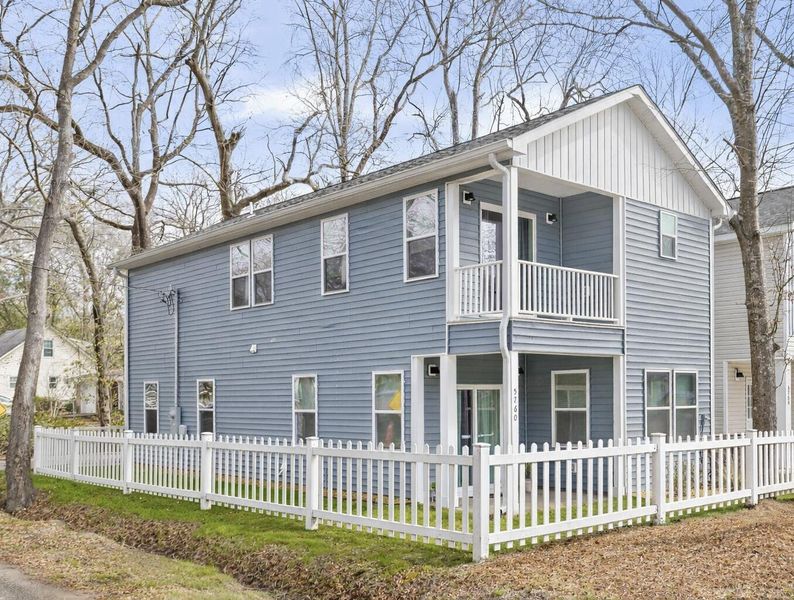 Exterior details and patio area of a home in , Hanahan (Image 25).