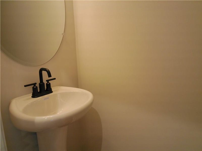 Close-up of interior finishes inside a home in Lake Shore, Winder (Image 9).