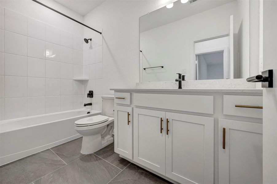 Furnished interior view inside a new home in The Grand Prairie 50’, Hockley (Image 12).