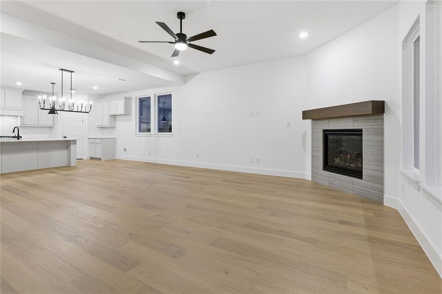 Spacious, unfurnished interior of a new home in Pecan Grove, Burleson (Image 16).