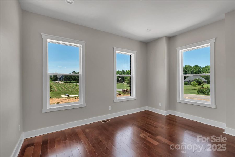 Spacious, unfurnished interior of a new home in , Kings Mountain (Image 22).