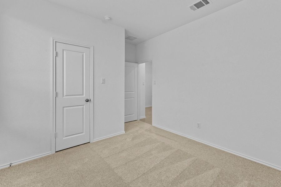 Spacious, unfurnished interior of a new home in Clayton Ranch, Copperas Cove (Image 13).