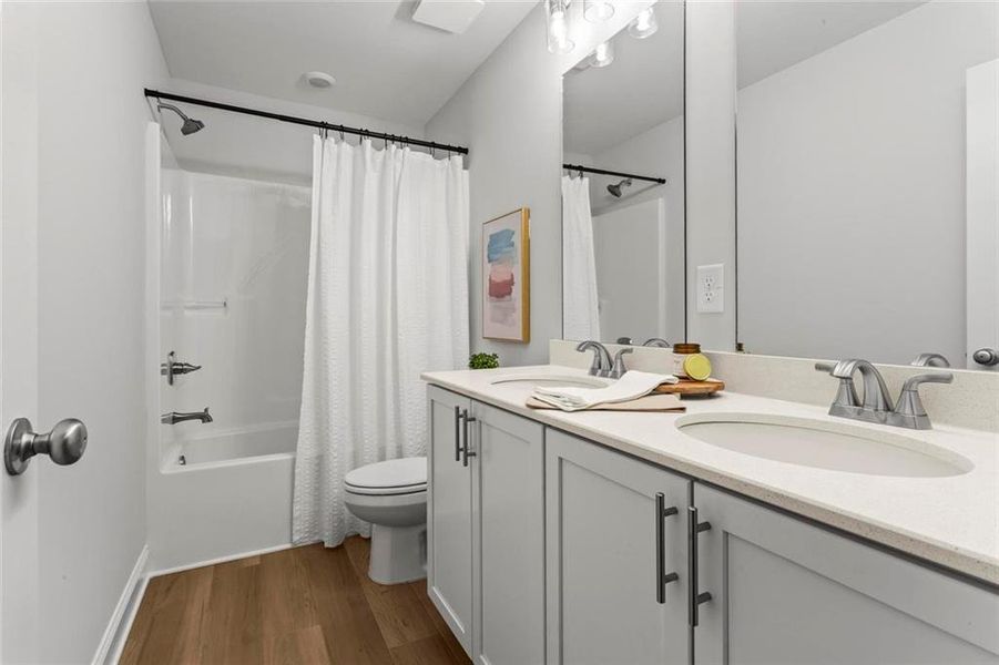 Furnished interior view inside a new home in , Dallas (Image 14).