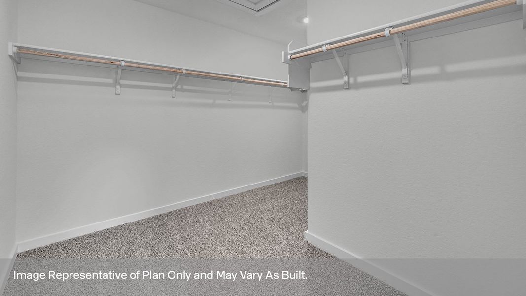 Spacious, unfurnished interior of a new home in Sonoma Oaks, Fredericksburg (Image 20).