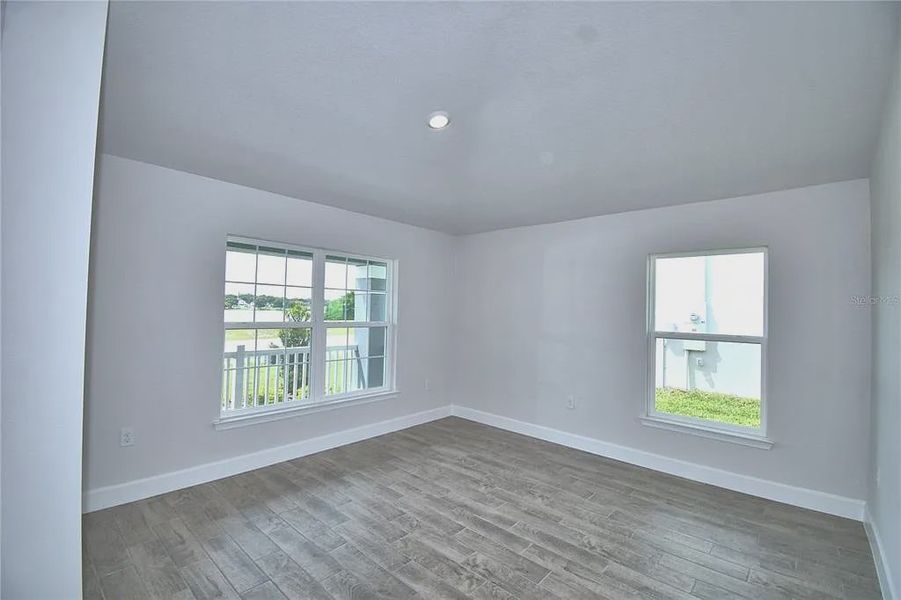 Spacious, unfurnished interior of a new home in Lake Juliana Estates, Auburndale (Image 20).