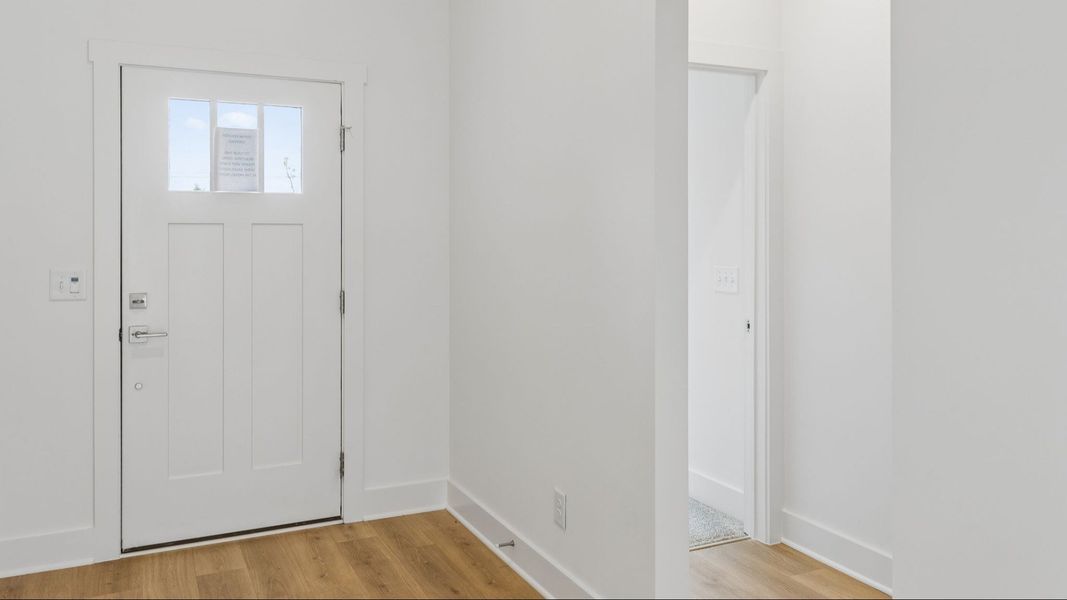 Spacious, unfurnished interior of a new home in The Courtyards at Stewarts Creek, Smyrna (Image 25).