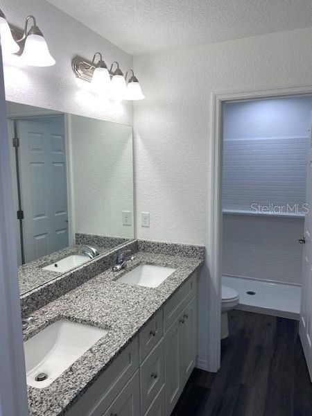 Furnished interior view inside a new home in , Ocklawaha (Image 7).