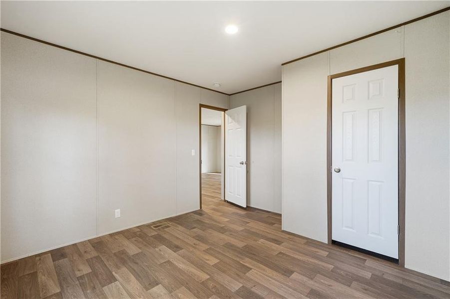Spacious, unfurnished interior of a new home in , Franklin (Image 27).