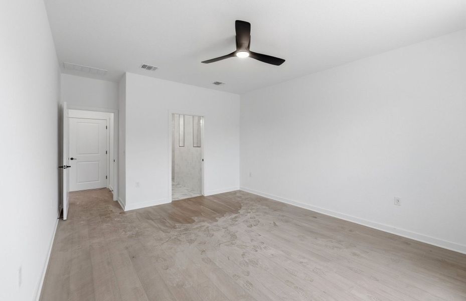 Spacious, unfurnished interior of a new home in Sun City Texas, Georgetown (Image 14). Spacious, unfurnished interior of a new home in Sun City Texas, Georgetown (Image 14).