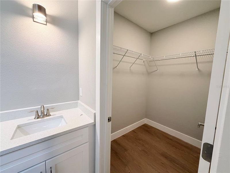 Spacious, unfurnished interior of a new home in , Spring Hill (Image 30).