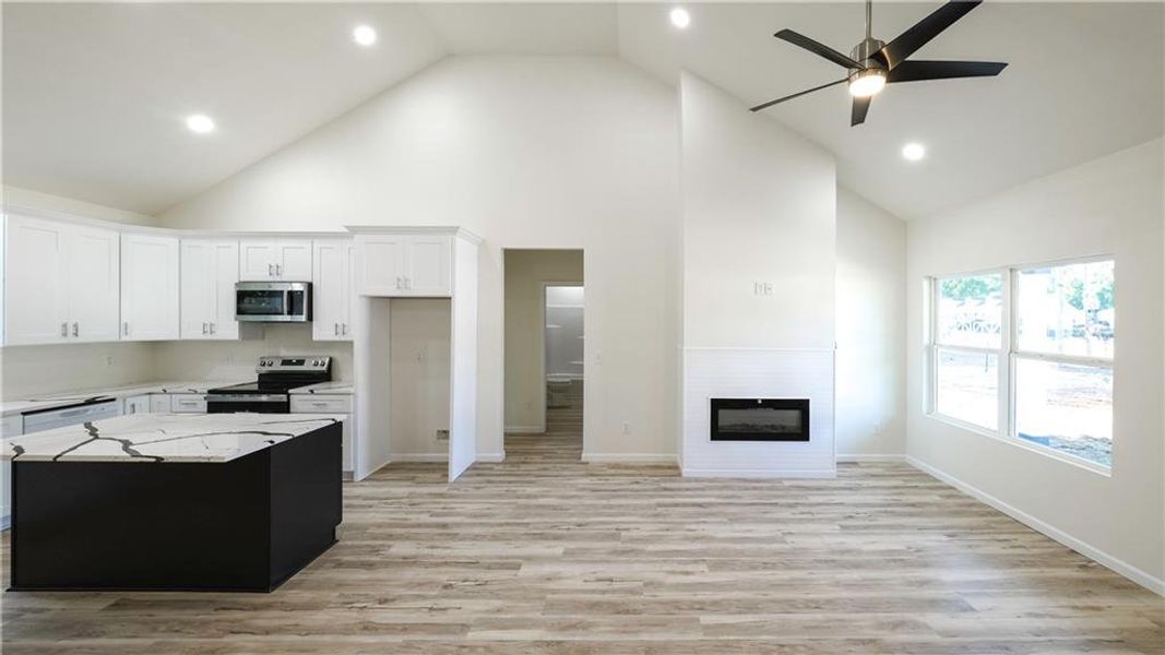 Image 33 of a home in .