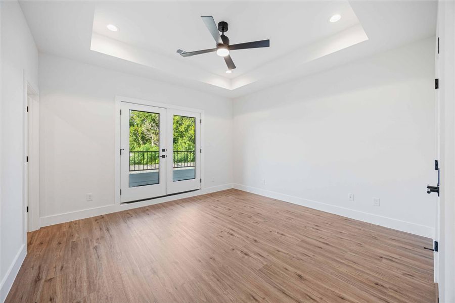 Spacious, unfurnished interior of a new home in , Houston (Image 21).