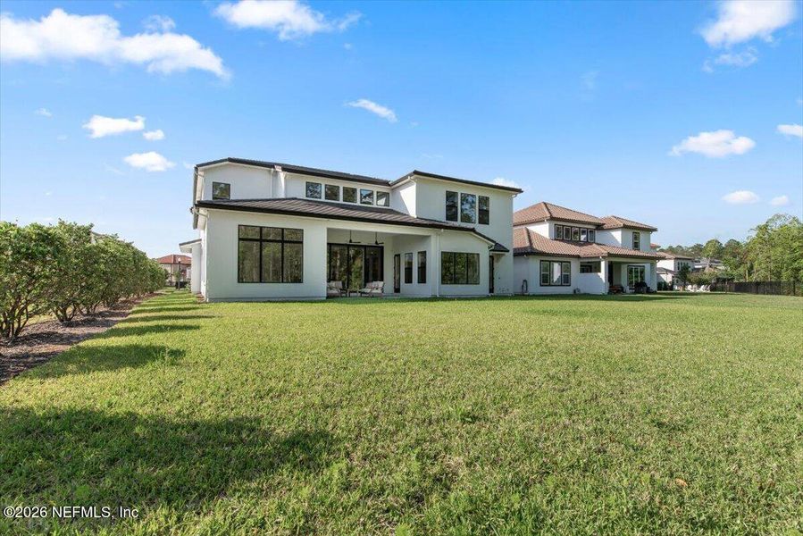 Exterior details and patio area of a home in Tamaya, Jacksonville (Image 36).