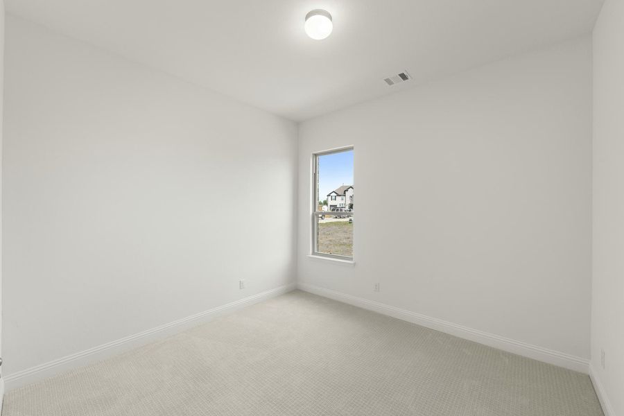Spacious, unfurnished interior of a new home in Park Trails, Forney (Image 28).