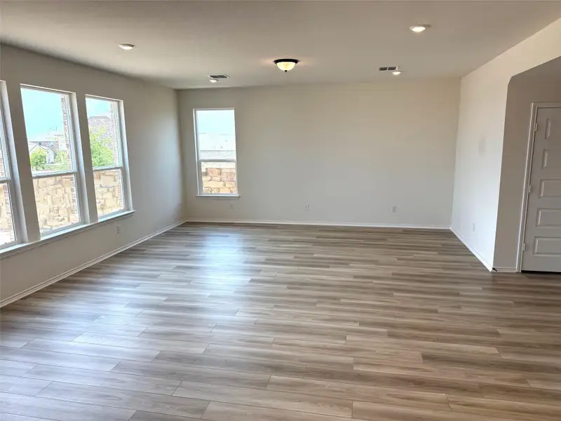 Spacious, unfurnished interior of a new home in Salerno - Heritage Collection, Round Rock (Image 11).
