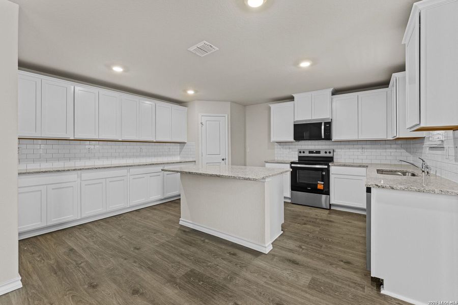 Furnished interior view inside a new home in Laurel Vistas, San Antonio (Image 10).