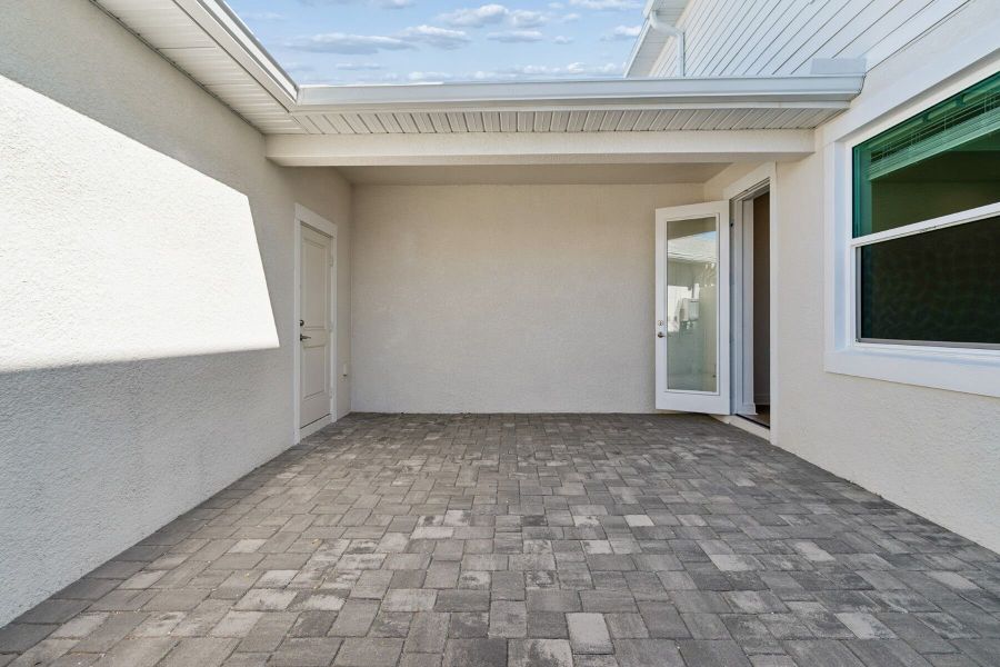 Back exterior Back exterior