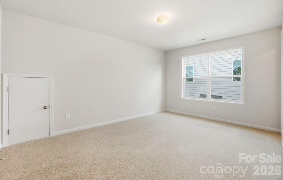 Secondary bedroom