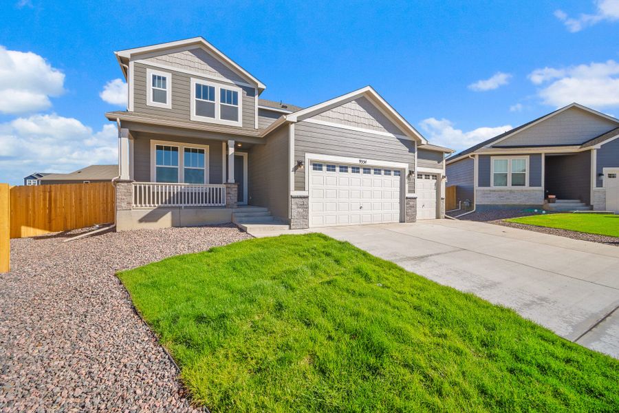 Exterior details and patio area of a home in The Glen-12, Colorado Springs (Image 4).