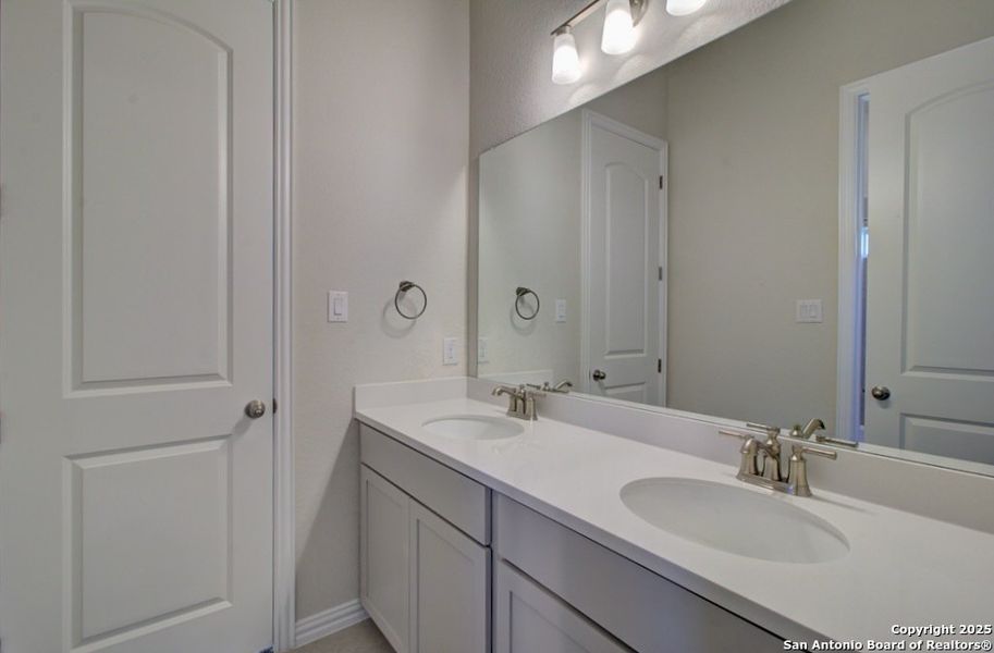 Furnished interior view inside a new home in The Crossvine, Schertz (Image 6). Furnished interior view inside a new home in The Crossvine, Schertz (Image 6).