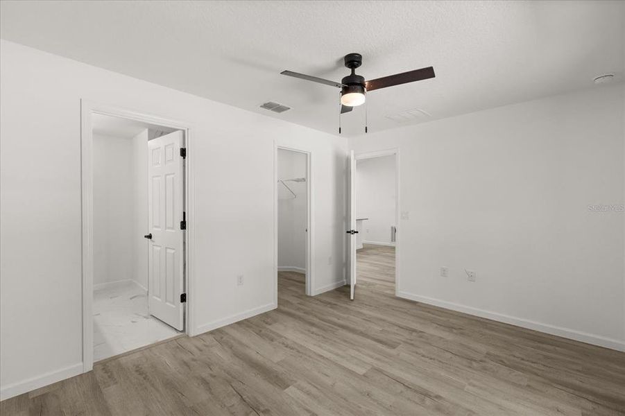 Spacious, unfurnished interior of a new home in , Dunnellon (Image 24).