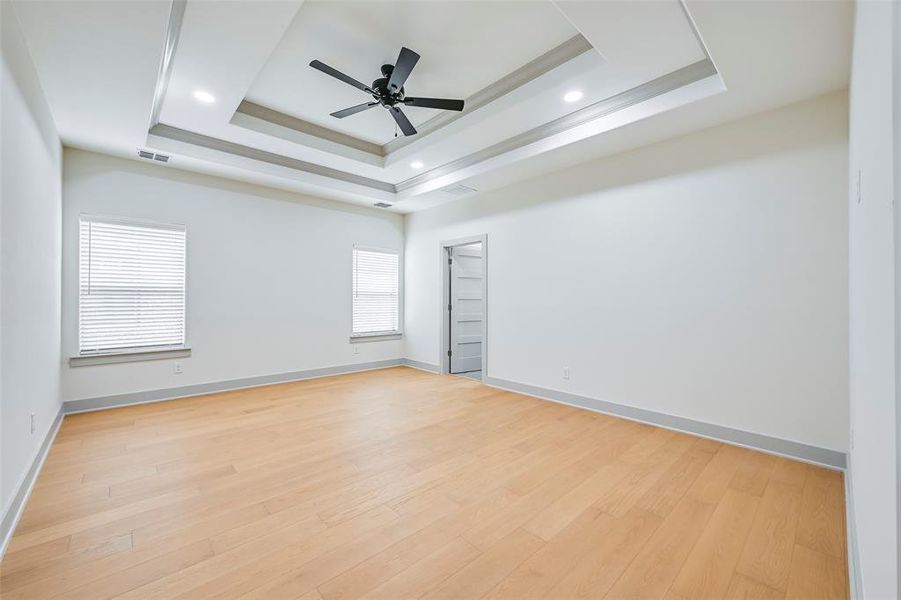 Spacious, unfurnished interior of a new home in , Grand Prairie (Image 17).