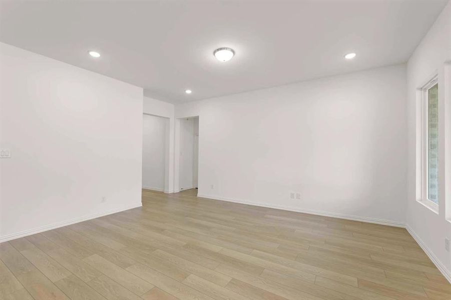 Spacious, unfurnished interior of a new home in Monticello Park, Princeton (Image 24).
