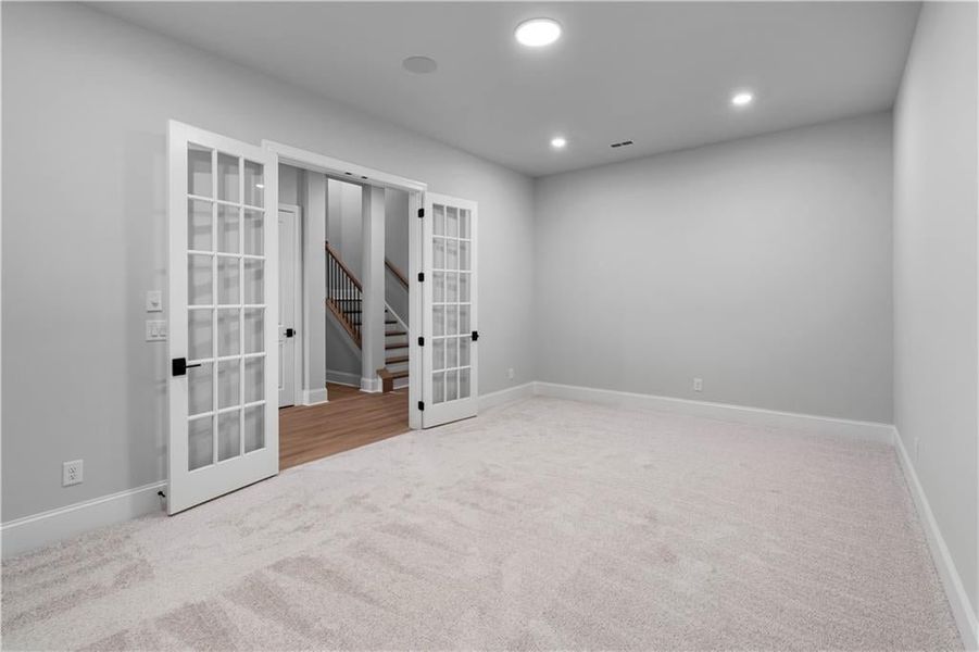 Spacious, unfurnished interior of a new home in Waterside Single Family, Peachtree Corners (Image 37).