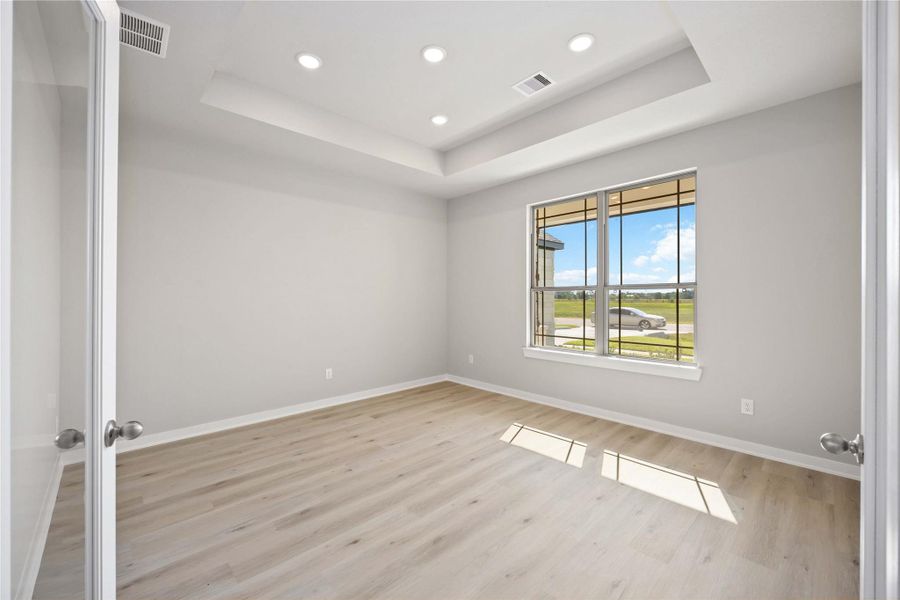 Spacious, unfurnished interior of a new home in Blue Heron Estates, Beasley (Image 16).
