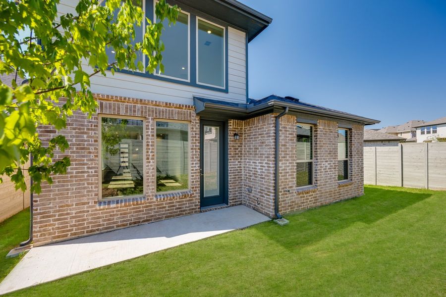 Representative exterior photo of a completed home built from the Nantucket by Taylor Morrison in The Retreat at Harvest, Argyle, TX (Image 18). Representative exterior photo of a completed home built from the Nantucket by Taylor Morrison in The Retreat at Harvest, Argyle, TX (Image 18).