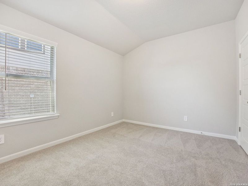 Spacious, unfurnished interior of a new home in Arcadia Ridge - Classic Series, San Antonio (Image 12).