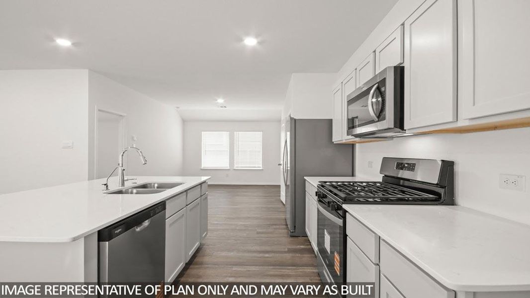 Furnished interior view inside a new home in Venetian Pines, Conroe (Image 4).