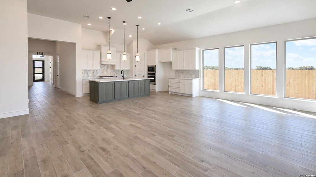 Spacious, unfurnished interior of a new home in Legacy at Lake Dunlap, New Braunfels (Image 19).