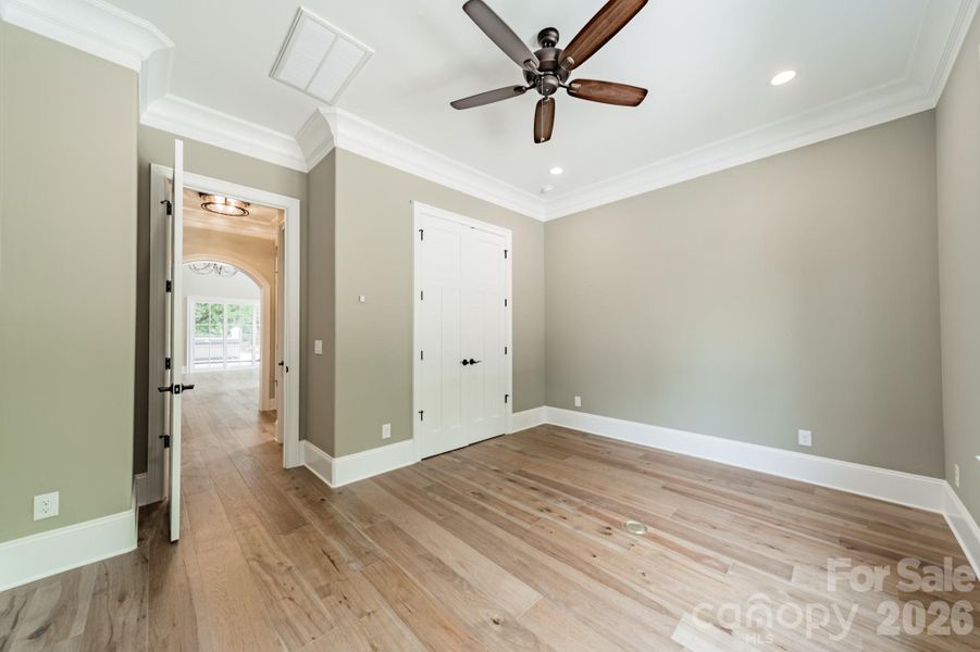 Spacious, unfurnished interior of a new home in , Belmont (Image 37).