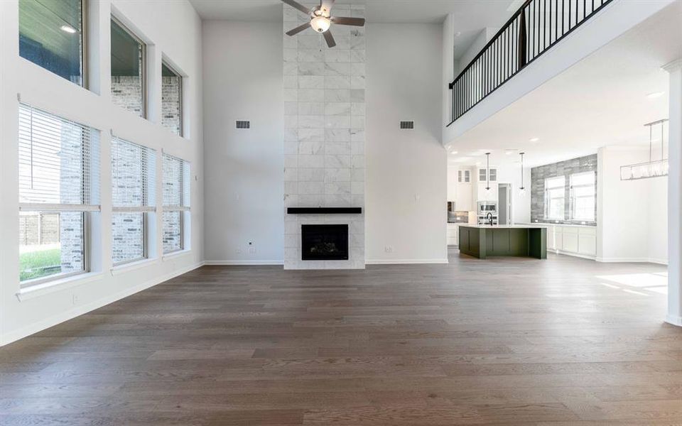 Spacious, unfurnished interior of a new home in Solterra, Mesquite (Image 15).