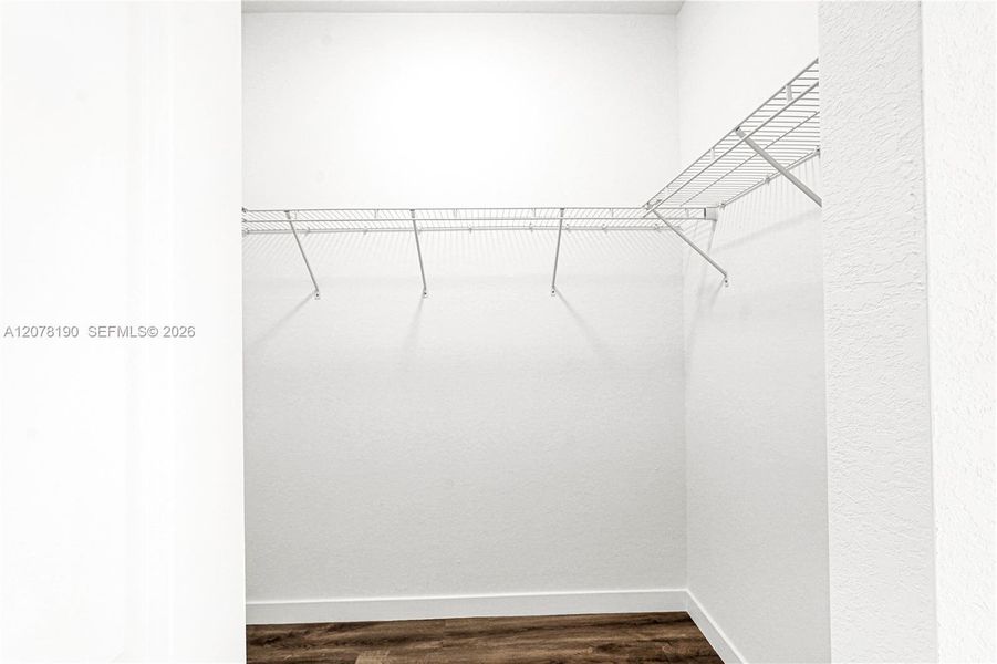 Spacious, unfurnished interior of a new home in , Miami (Image 113).