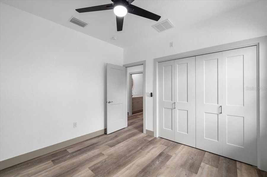 Spacious, unfurnished interior of a new home in , Hernando Beach (Image 26).