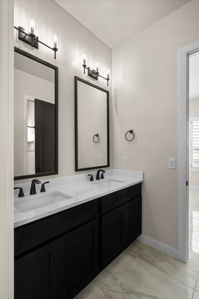 Furnished interior view inside a new home in Verdancia, El Paso (Image 30).