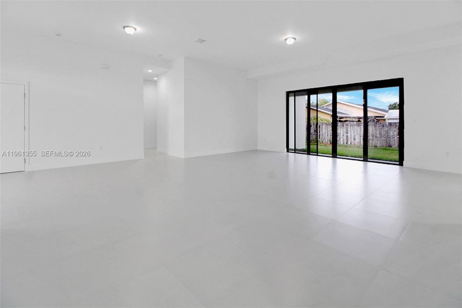 Spacious, unfurnished interior of a new home in , Cutler Bay (Image 15).