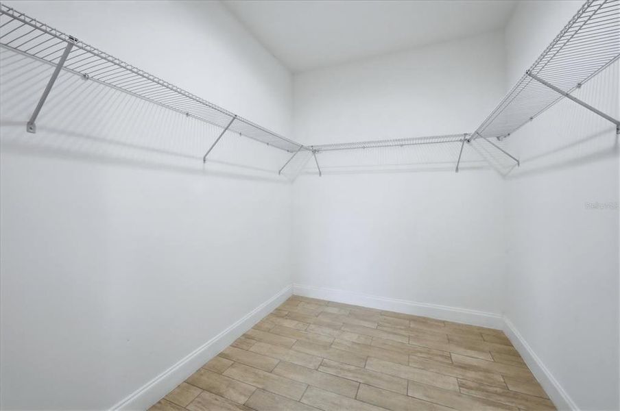 Spacious, unfurnished interior of a new home in , Placida (Image 32).