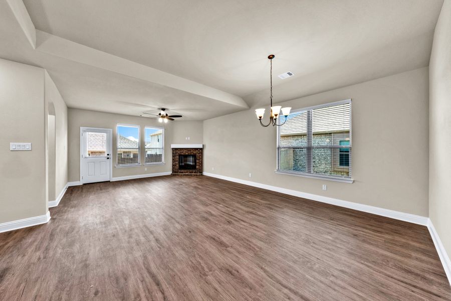 Spacious, unfurnished interior of a new home in Summerwood, Red Oak (Image 21).
