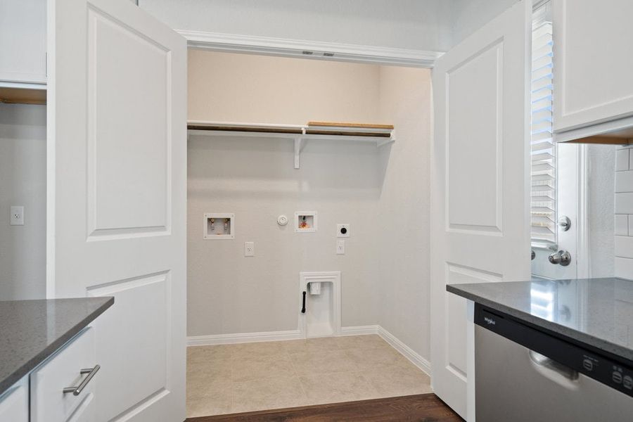 Furnished interior view inside a new home in Porter Country, Buda (Image 13).