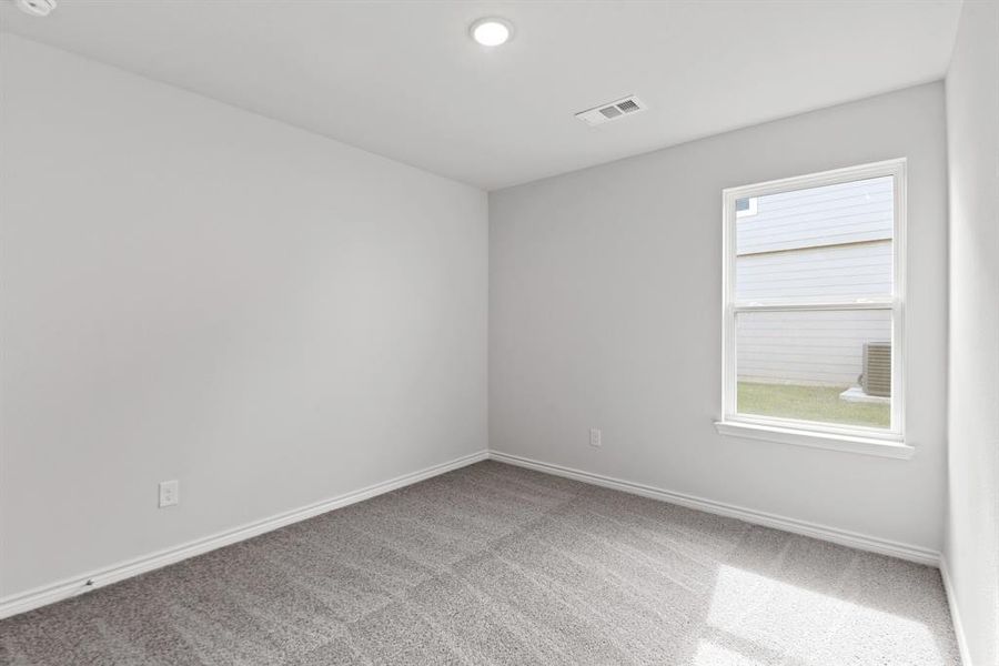 Spacious, unfurnished interior of a new home in Deer Creek, Fort Worth (Image 37). Spacious, unfurnished interior of a new home in Deer Creek, Fort Worth (Image 37).